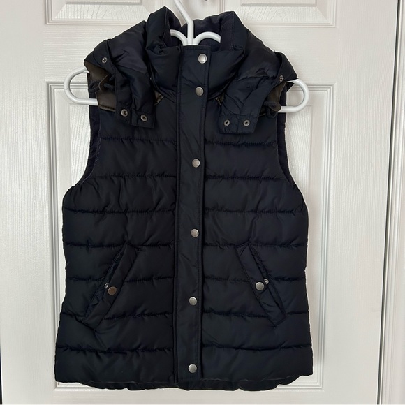 LOGG Puffer Vest - Picture 3 of 9
